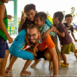 Etre moniteur demande beaucoup d'énergie, et c'est évident à Smile Village.