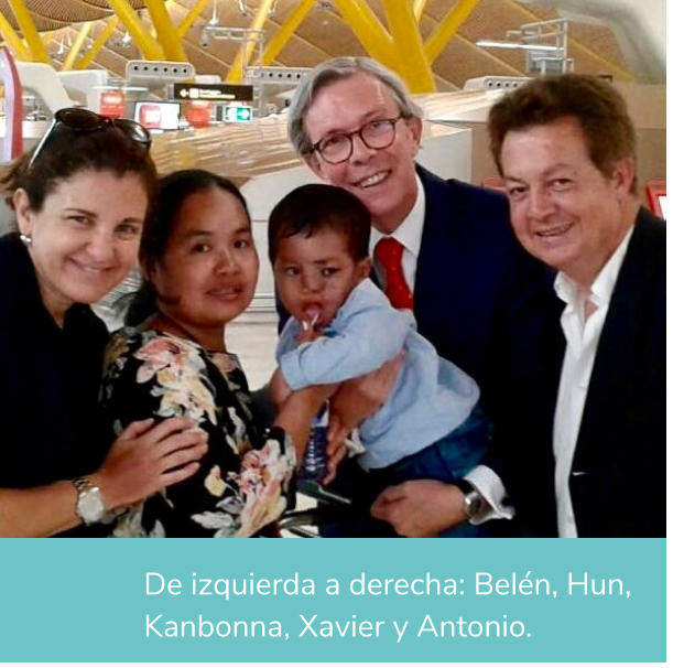 De izquierda a derecha: Belén, Hun, Kanbonna, Xavier y Antonio.